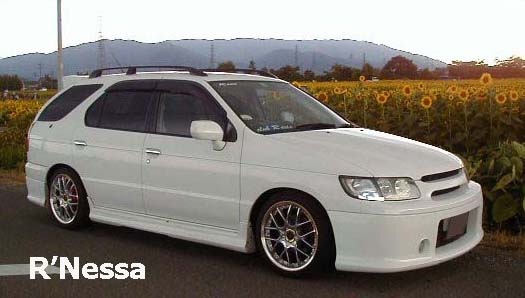 Nissan Renessa